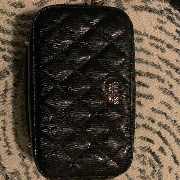 Black Guess Crossbody. - Picture 2 of 6